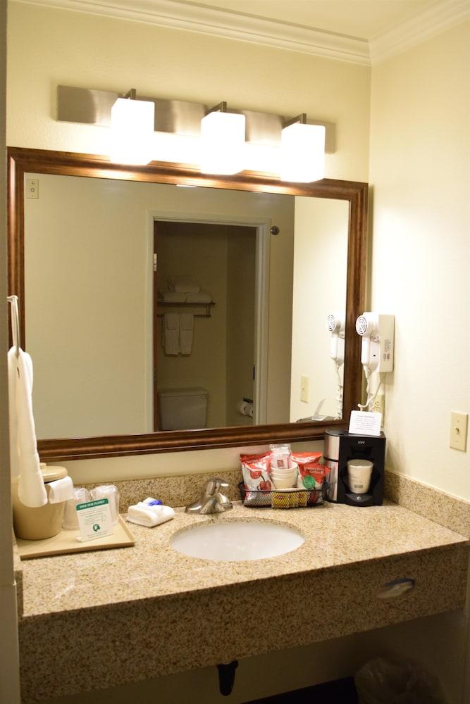 Western Tumwater-olympia Hotel 3*